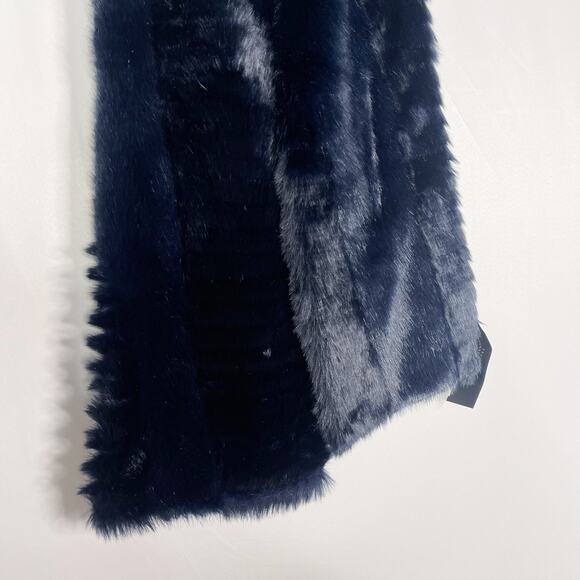 New Banana Republic Navy Blue Faux Fur Blocked Peppy Scarf Wrap Warm Winter - Picture 5 of 11
